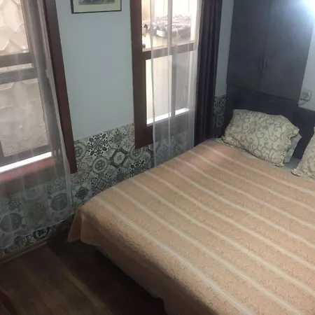 בית הארחה Galata Life 4*
